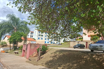 Secretaria de Administrações Regionais realiza os serviços de roçada no CDHU e Bairro Morada do Bosque