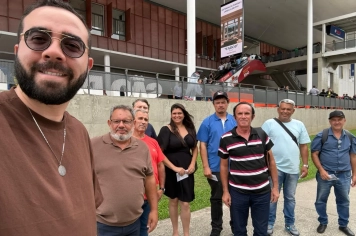 Educação de Itapeva busca inovações na FEICON para modernizar infraestrutura escolar