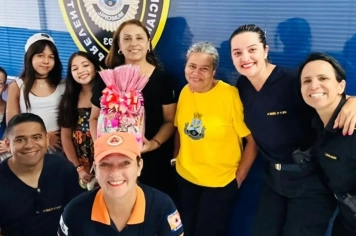 GCM de Itapeva presta homenagem a servidora aposentada