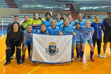 Equipes femininas de futsal de Itapeva participaram da 1ª Copa Estância Turística de Piraju
