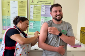 Secretaria de Saúde dá início à imunização contra a dengue aos profissionais da Rede de Atenção Primária