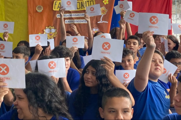 Escola Raphael Fabri Netto participa de campanha de combate ao abuso e à exploração sexual