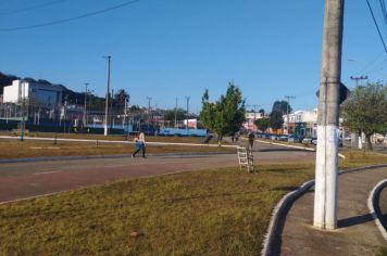 Prefeitura de Itapeva segue com os serviços de roçada e limpeza em diversos pontos da cidade 
