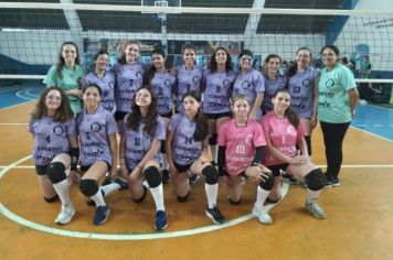 Equipe de Voleibol feminino disputa fase semifinal