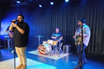 Lançamento do CD da Banda Franciscos aconteceu como parte das comemorações natalinas de Itapeva