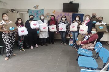 Gestantes assistidas pelo Centro Materno Infantil recebem Kit Enxoval