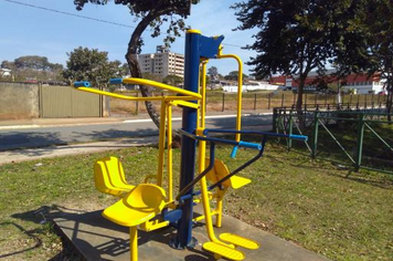 Prefeitura realiza a reforma de playgrounds e academias ao ar livre
