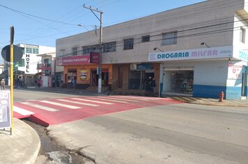 Travessia elevada de pedestres é instalada na Rua Alexandrino de Moraes