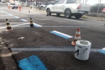 Demutran de Itapeva segue com a pintura de sinalização horizontal no centro da cidade