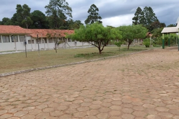  Secretaria Municipal de Administrações Regionais realiza os serviços de roçada no posto de saúde da Agrovila