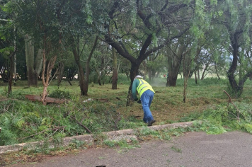 Serviços de Roçada e Limpeza seguem em diversos pontos de Itapeva