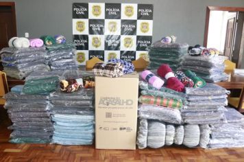 Polícia Civil de Itapeva doa cobertores novos para a Secretaria de Desenvolvimento Social 