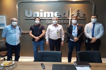 Para a construção do Hospital Municipal, prefeito e secretários visitam a unidade da Unimed em Sorocaba