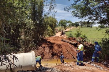 Prefeitura realiza a reconstrução de ponte do Bairro São Roque
