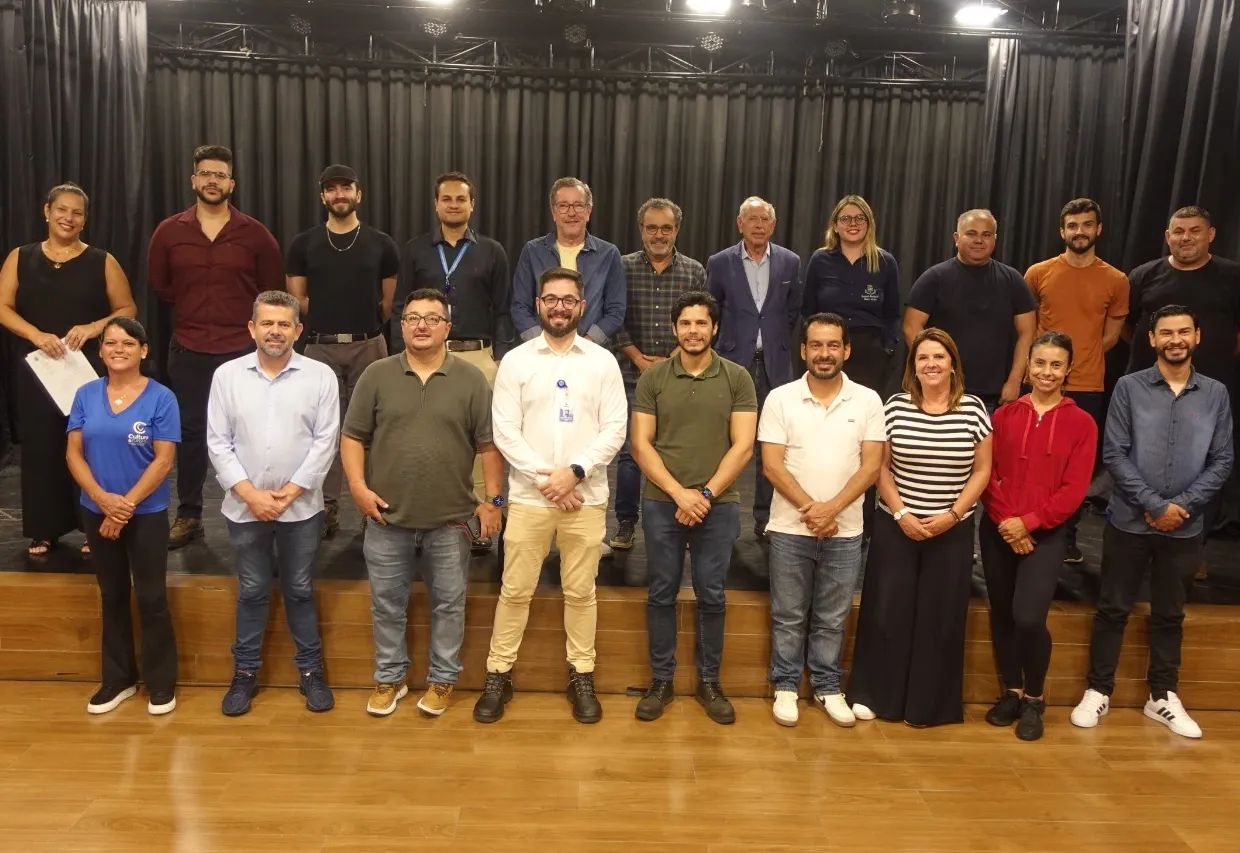 Secretaria de Desenvolvimento Urbano realiza audiência pública sobre a atualização do Código de Obras no Teatro de Bolso