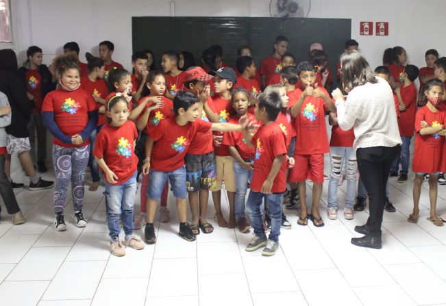 BrinCras Kantian realiza homenagem em alusão ao Dia das Mães