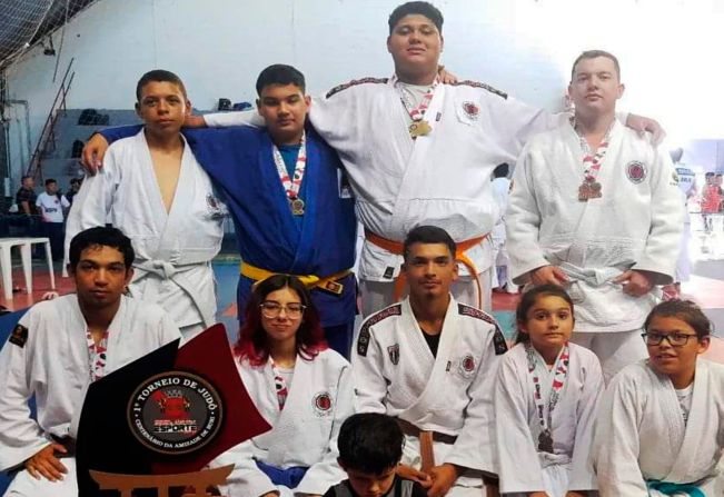 Judô de Itapeva conquista 17 medalhas em torneio intermunicipal 