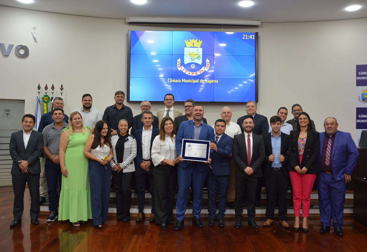 Câmara concede título de cidadão itapevense ao deputado estadual Vitão do Cachorrão