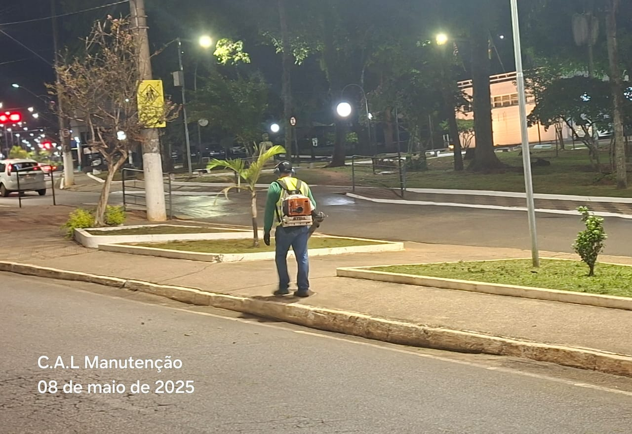 Av. Paulina de Moraes e outros locais de Itapeva recebem serviços de Zeladoria Urbana
