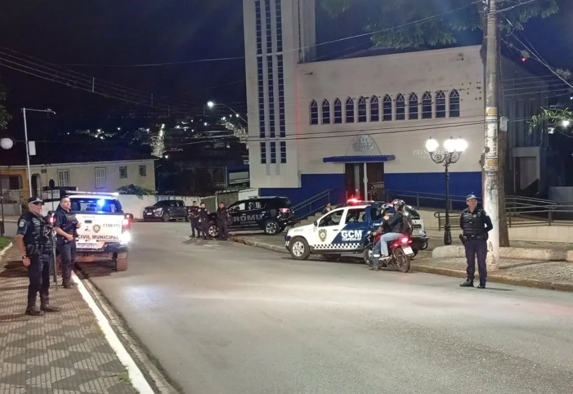 GCM realiza operação de fiscalização de trânsito na Avenida Acácio Piedade