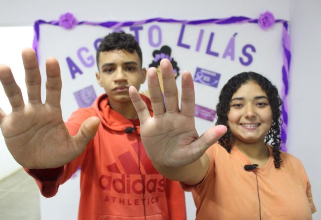 Jovens assistidos pelo CRAS participam da campanha Agosto Lilás