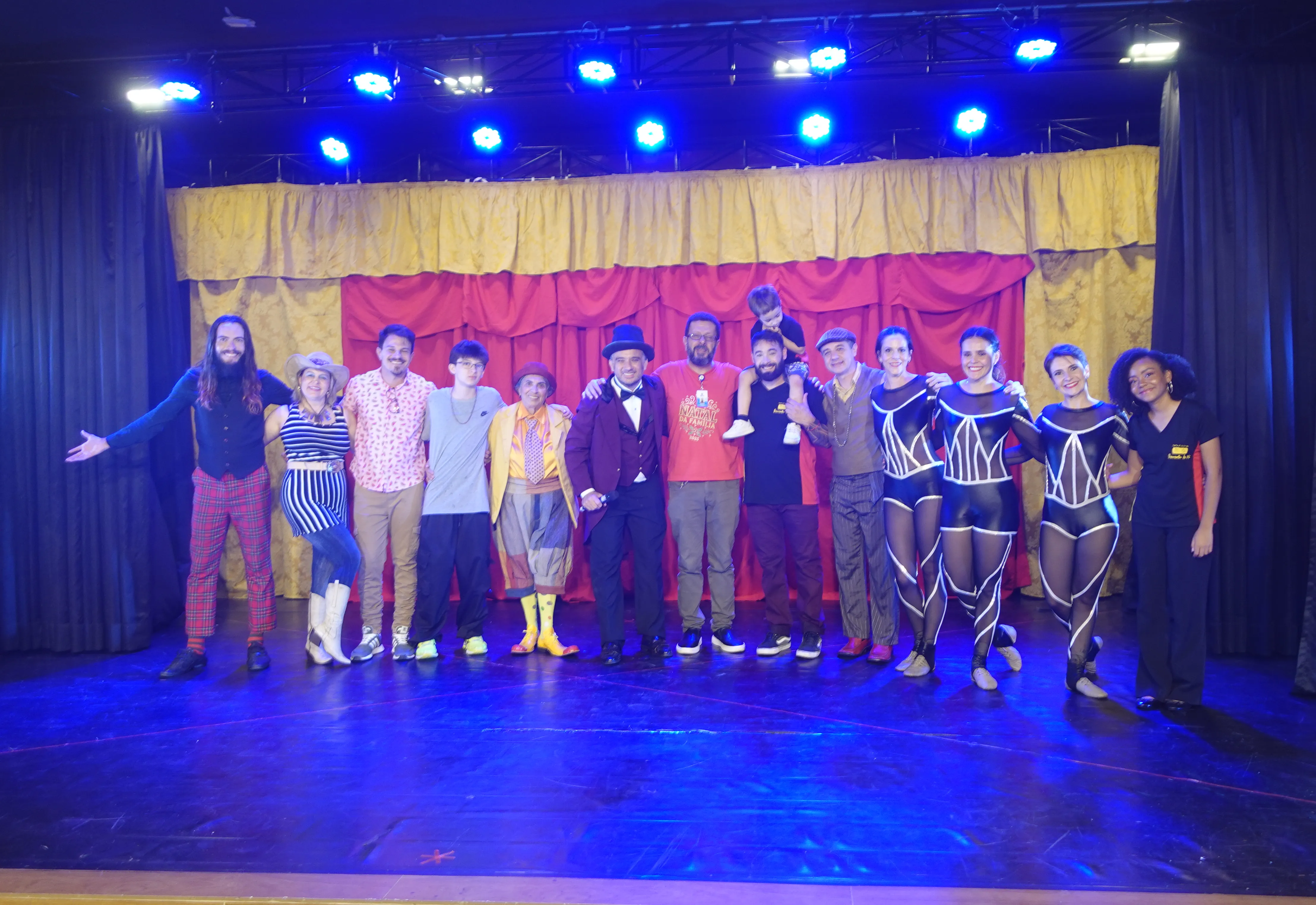 Circo de Variedades do Barracão da Vó se apresenta em Itapeva com espetáculo no Teatro de Bolso