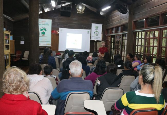 Prefeitura realiza palestra sobre inteligência socioemocional