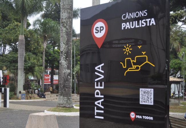 Itapeva recebe totem turístico da Rota dos Cânions