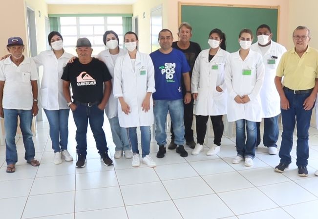 Idosos da Vila Dignidade recebem serviços semanais de atenção à Saúde 