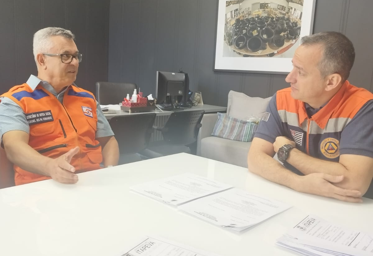 Agentes de Itapeva protocolam pedidos para recuperação de pontes