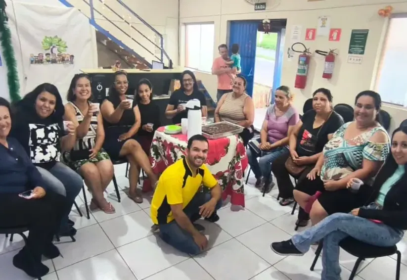 Prefeitura promove encontro de pais e responsáveis para planejamento 2026 na Casa do Adolescente