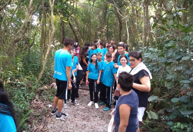 Alunos participam de atividades de Educação Ambiental