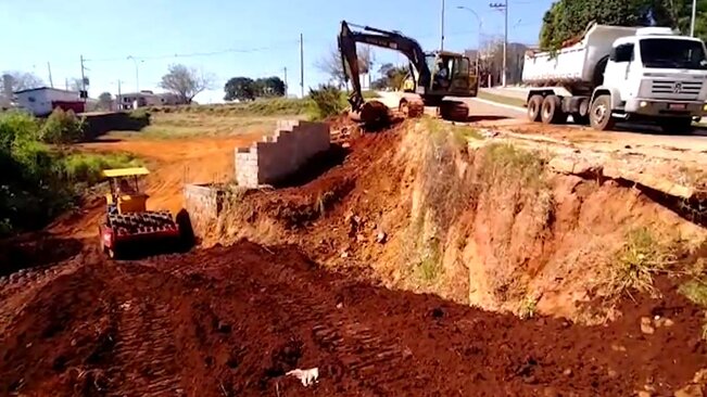 Obras na Avenida Europa