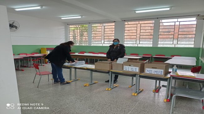 Secretaria de Educação realiza a entrega de kits de estudo para mais de 15.000 alunos do Sistema Municipal de Ensino