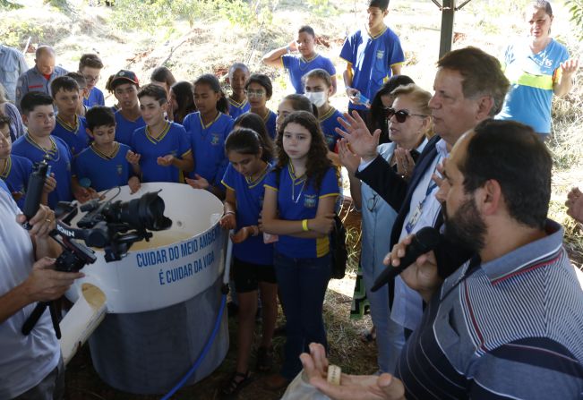 Soltura de peixes é realizada no Parque Pilão D’agua