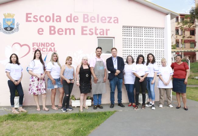 Mais uma turma recebe o certificado de curso profissionalizante 