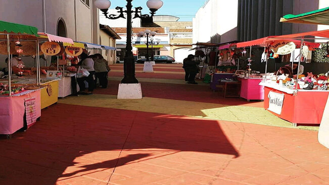 Feira de Artesanato acontece todo sábado no Centro da cidade