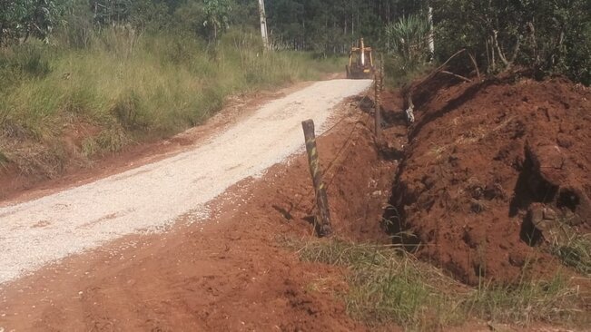 Secretaria de Transportes e Serviços Rurais realiza melhorias nas zonas urbana e rural do município