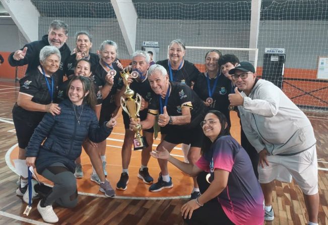 Vôlei Adaptado de Itapeva garante a primeira colocação em torneio natalino intermunicipal
